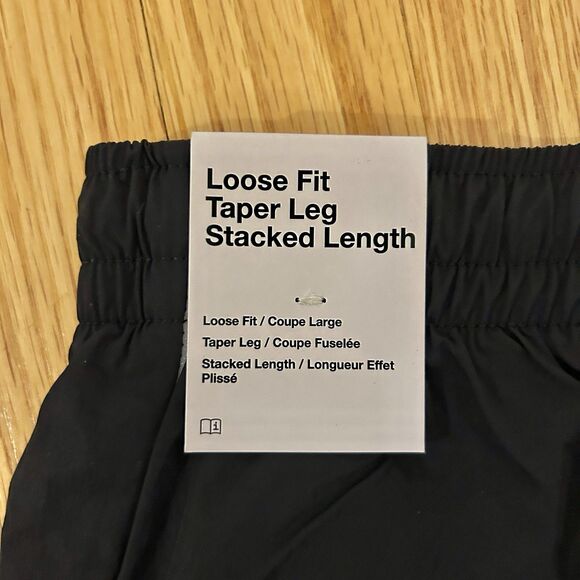 Nike Solo Swoosh Men’s Size M Black White Nylon Tapered Lifestyle Track Pants - Picture 6 of 8